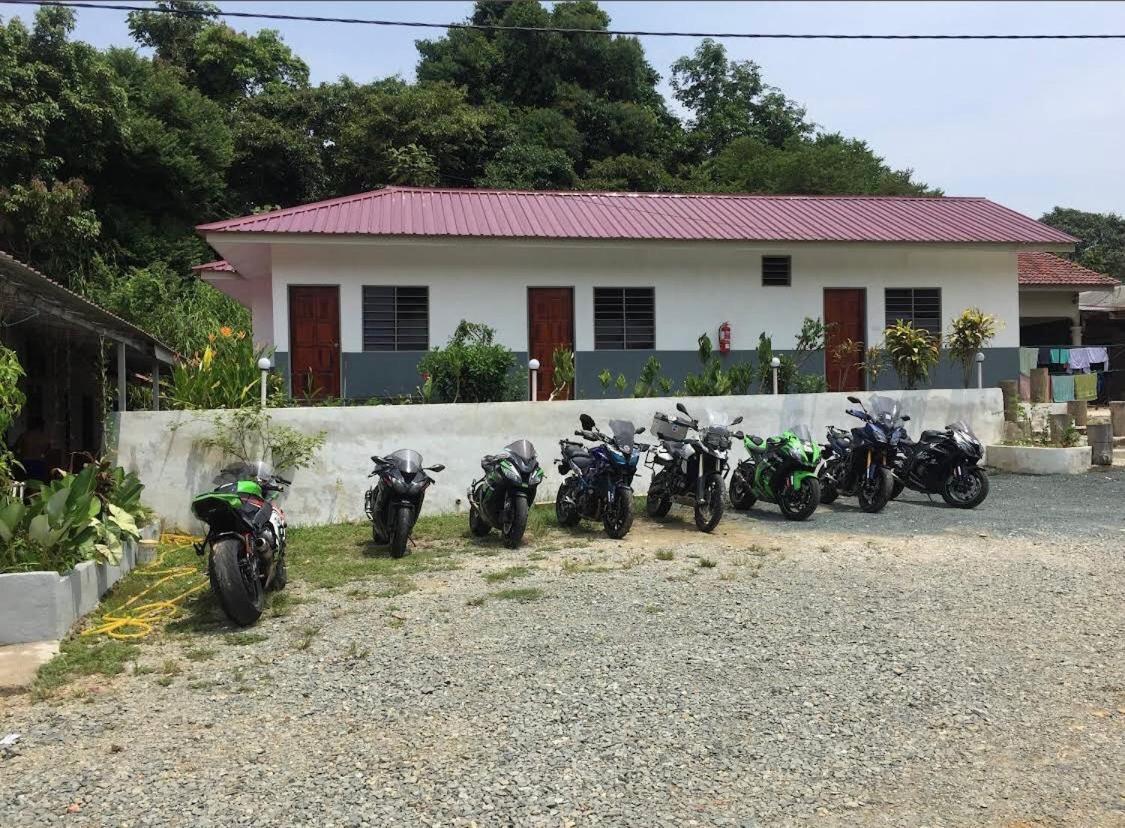 Dtahan Motel Taman Negara Kuala Tahan Exteriér fotografie